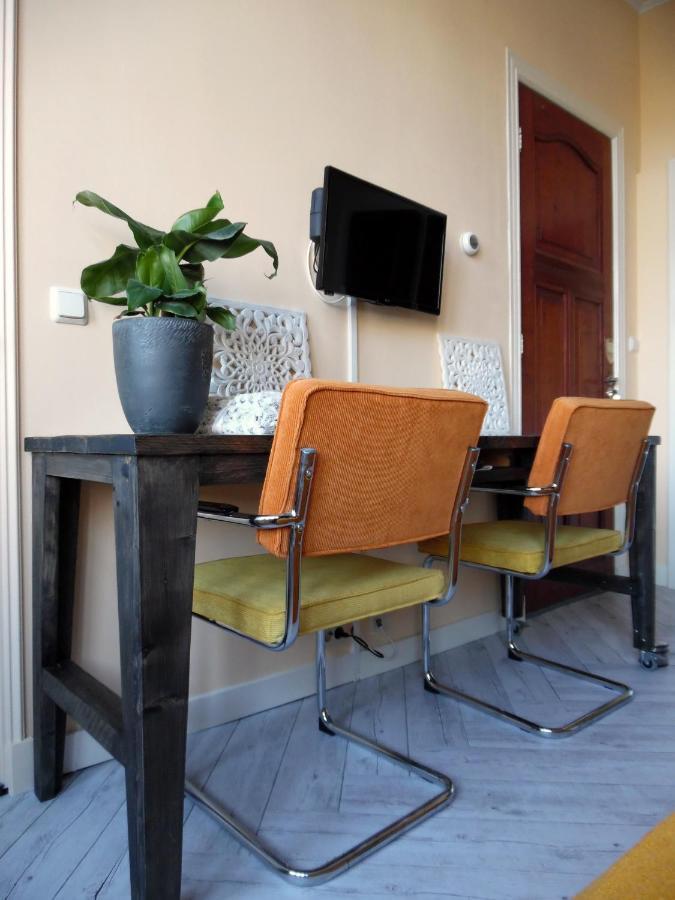 Hus Bed and Breakfast Leeuwarden Eksteriør billede